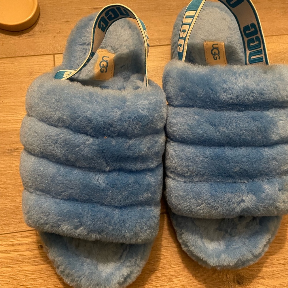Ugg Slippers size 8 in w/ - Picture 4 of 5
